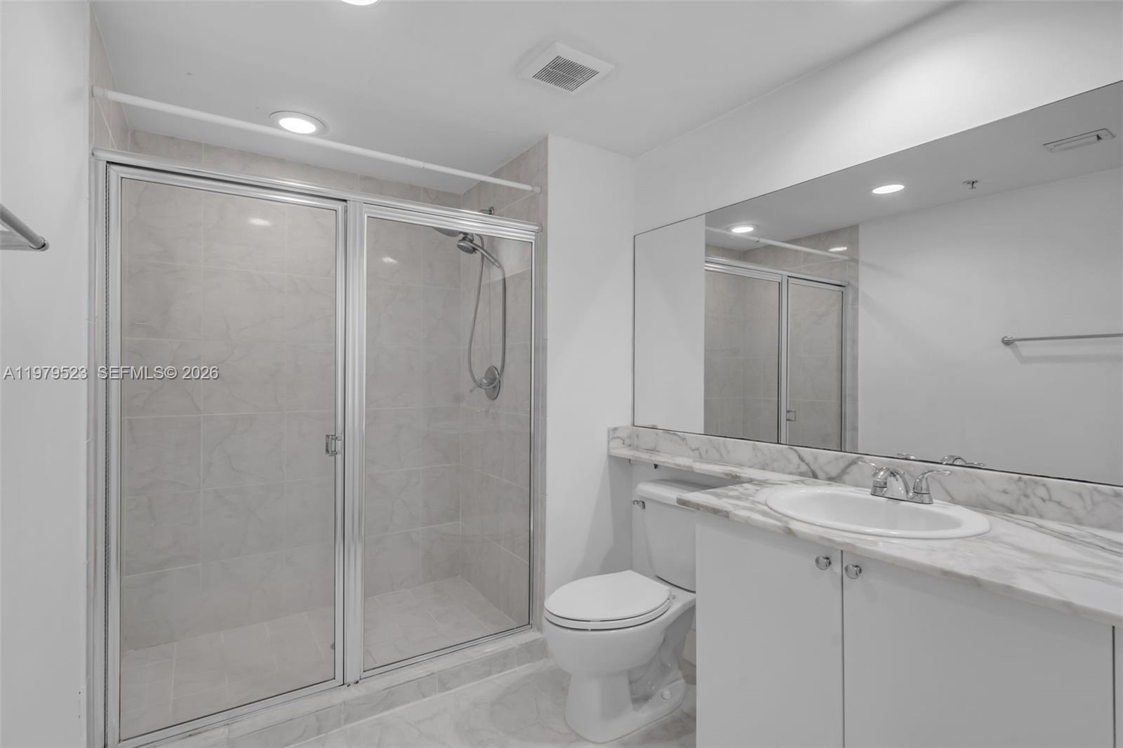 18800 NE 29th Ave Unit: LP1022