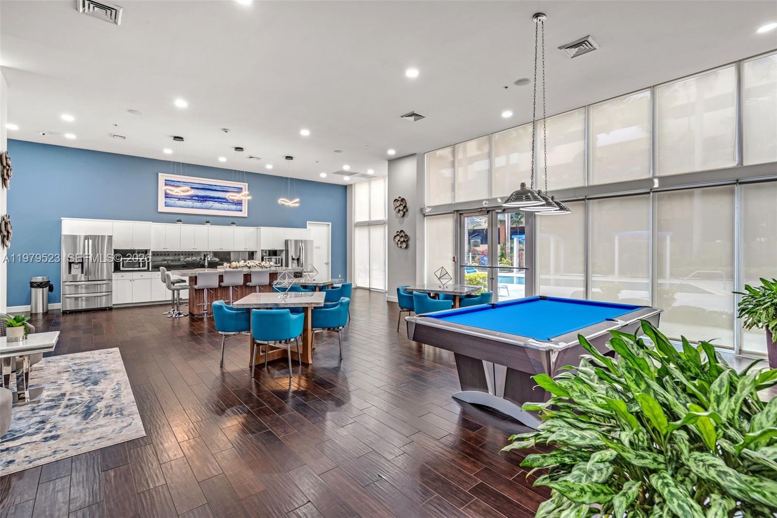 18800 NE 29th Ave Unit: LP1022