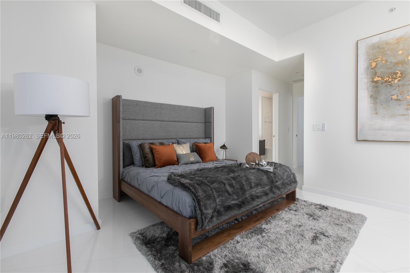 851 NE 1st Ave # 3402