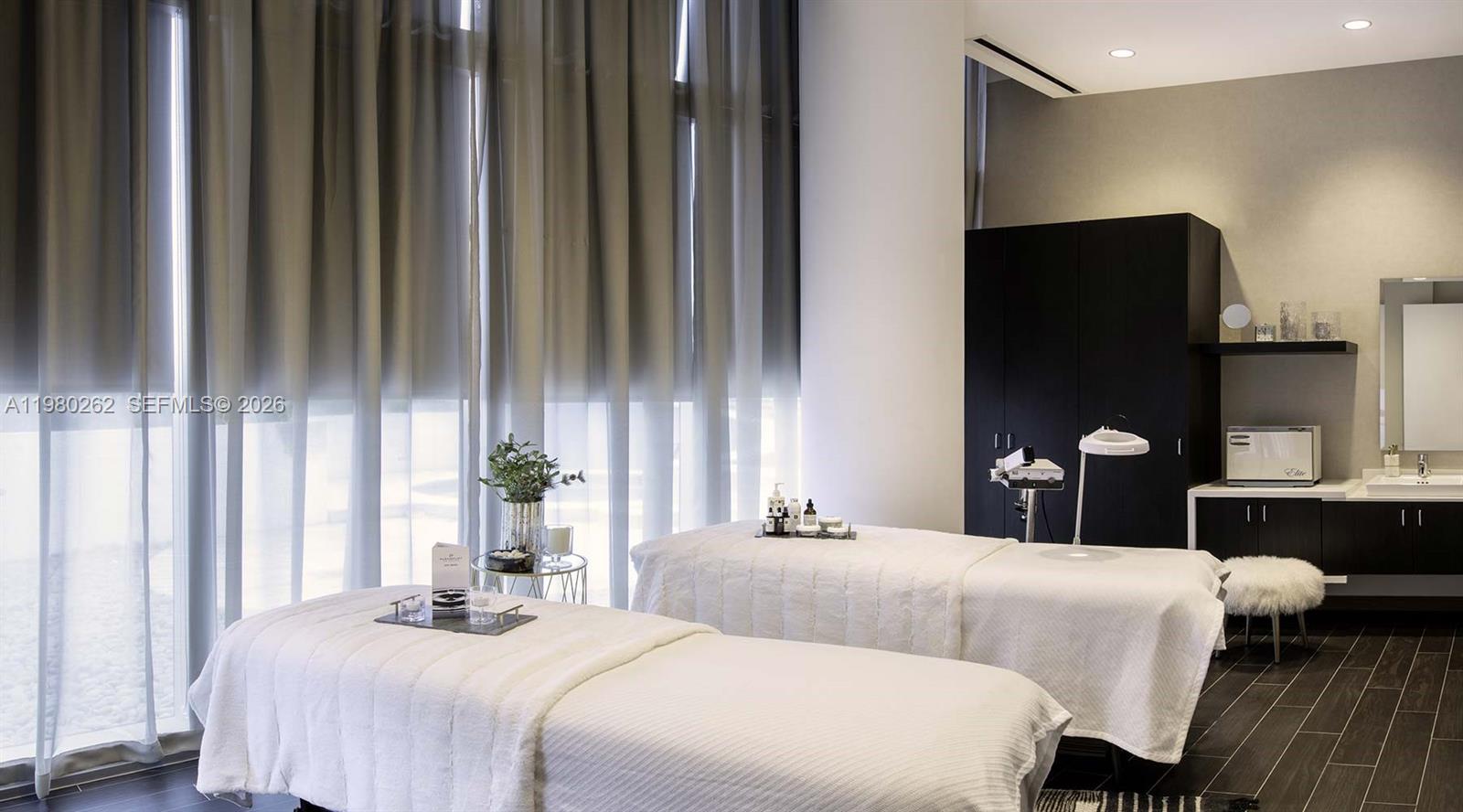 851 NE 1st Ave # 3402