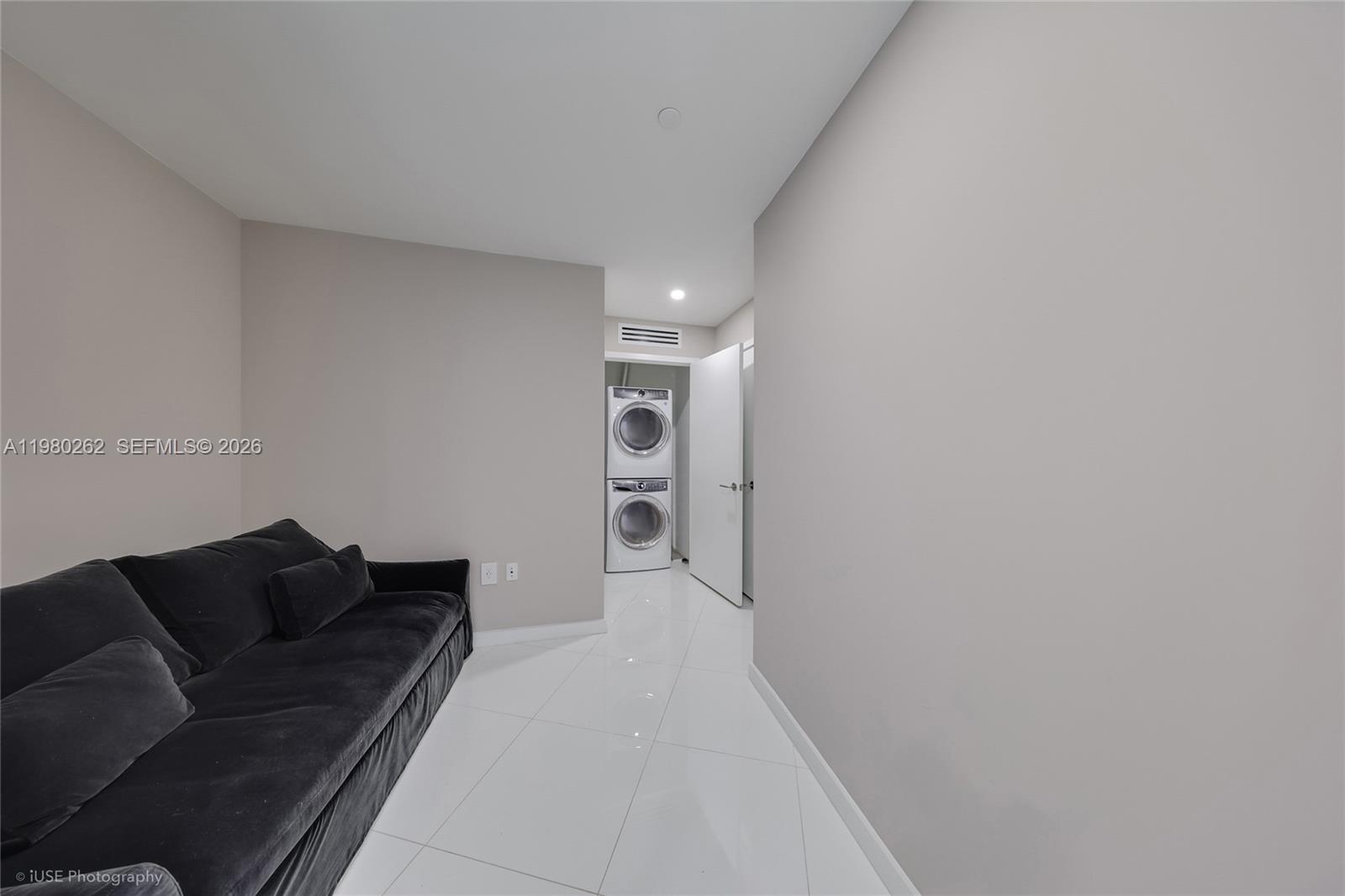 851 NE 1st Ave # 3402