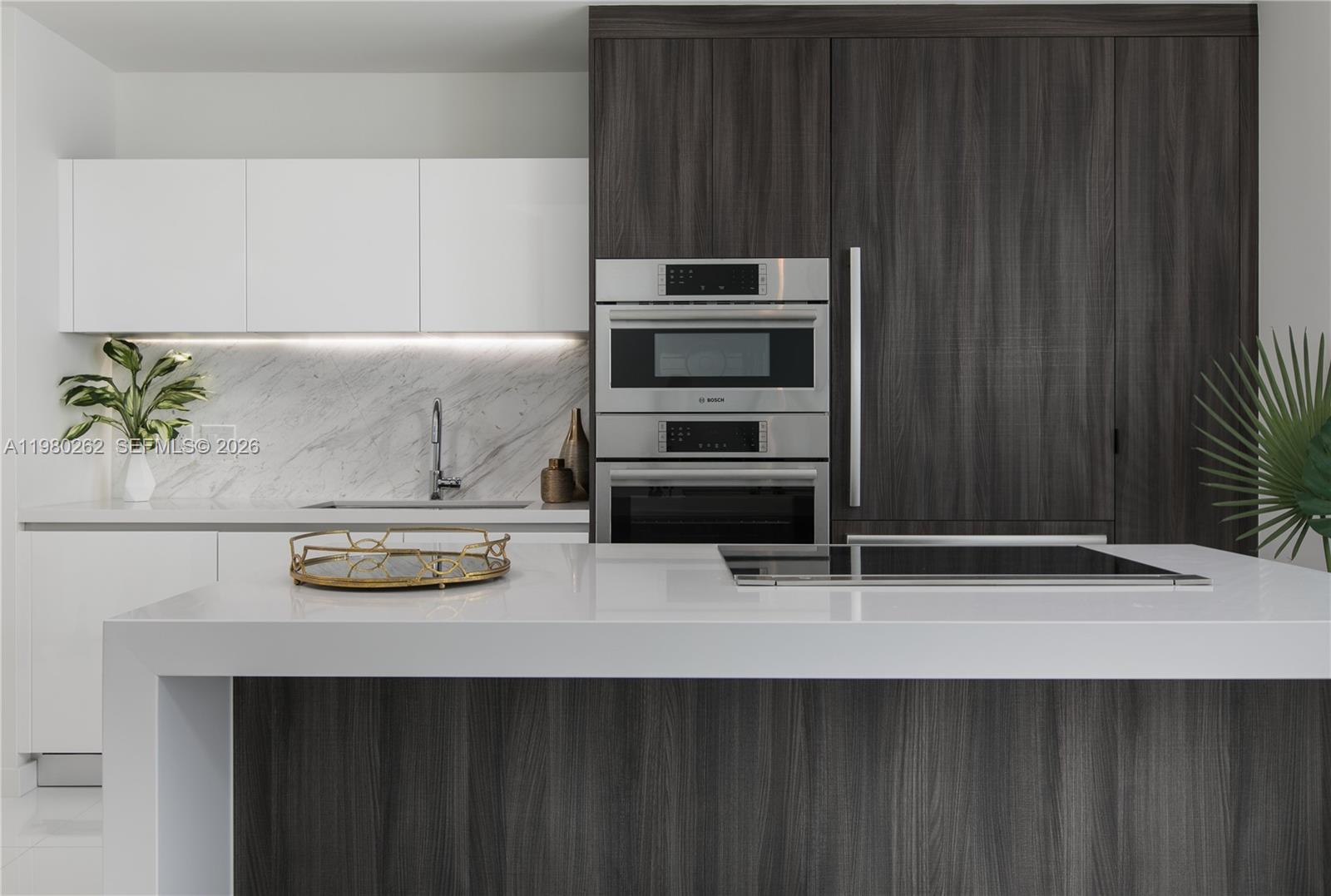 851 NE 1st Ave # 3402