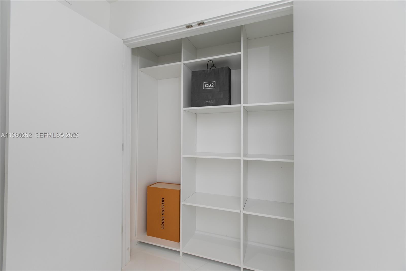 851 NE 1st Ave # 3402