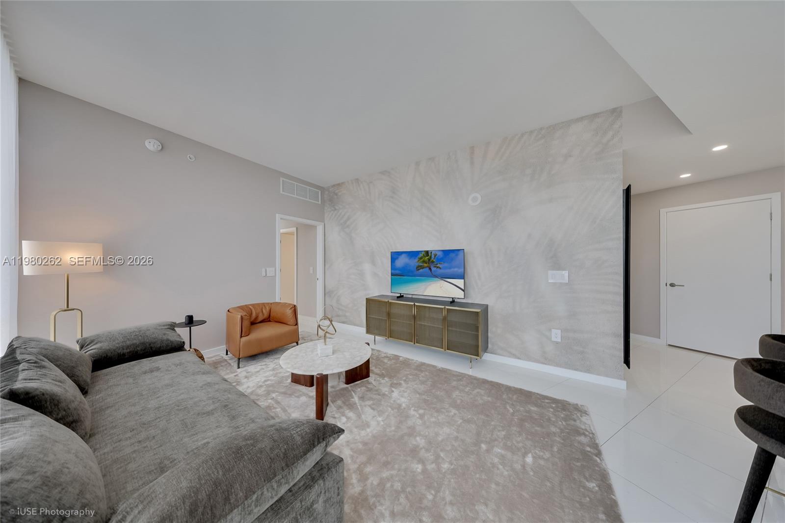 851 NE 1st Ave # 3402