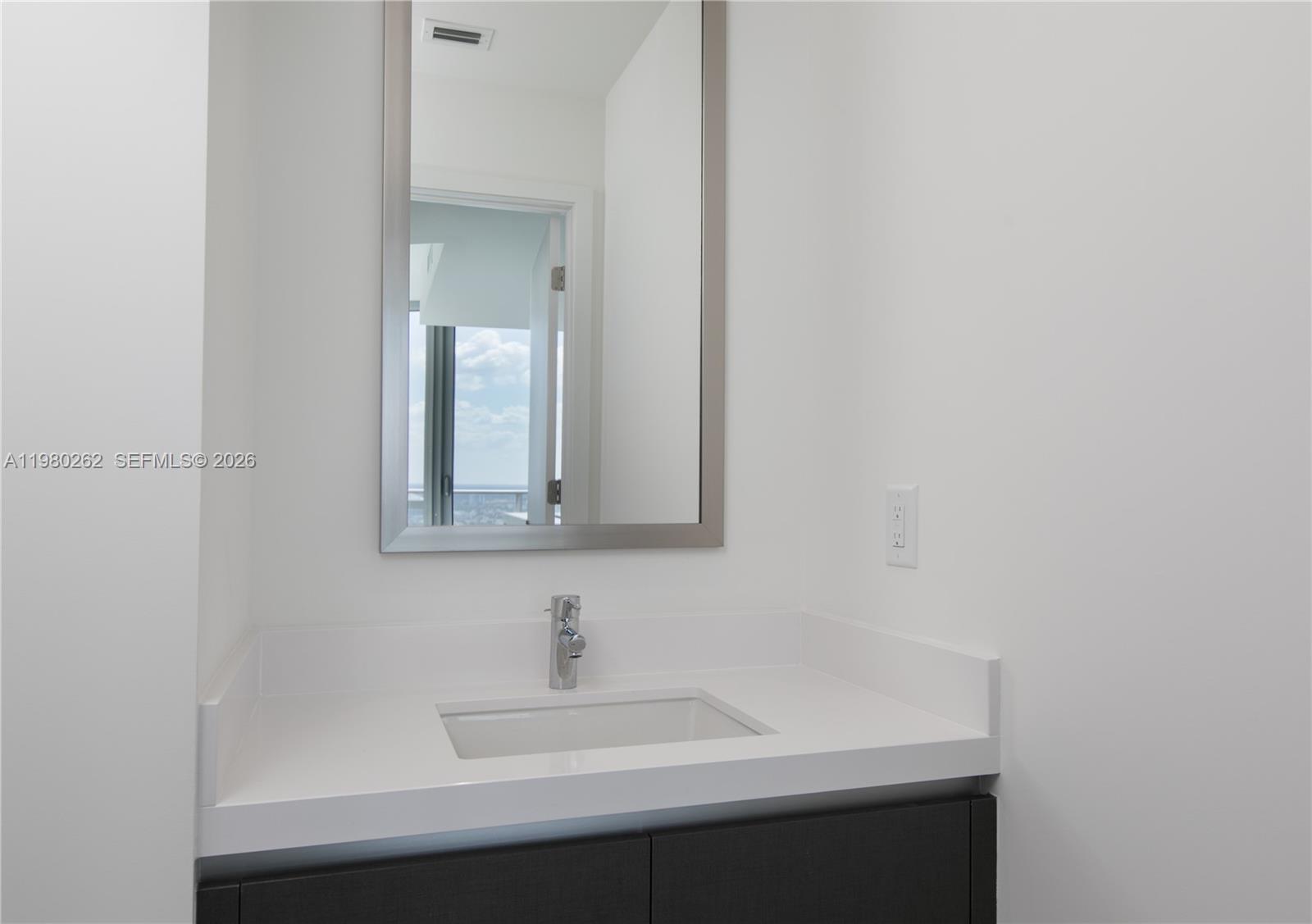 851 NE 1st Ave # 3402