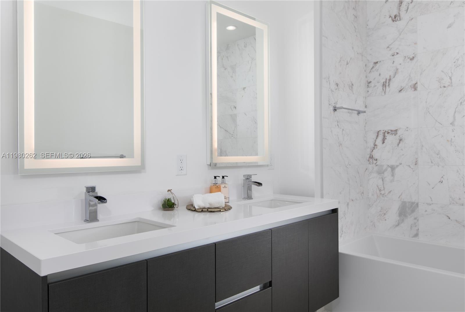 851 NE 1st Ave # 3402