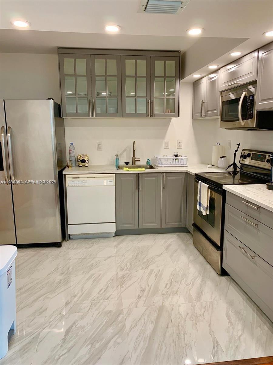 851 Three Islands Blvd # 308