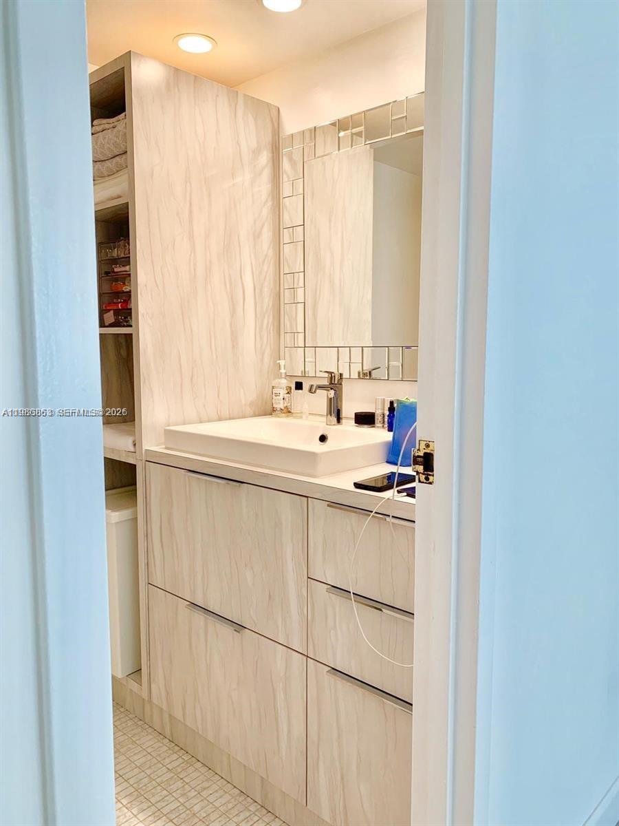 851 Three Islands Blvd # 308