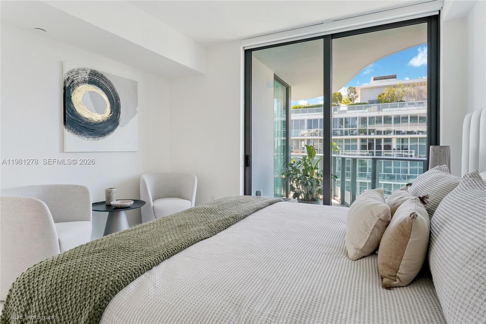 9901 W Bay Harbor Dr # 303