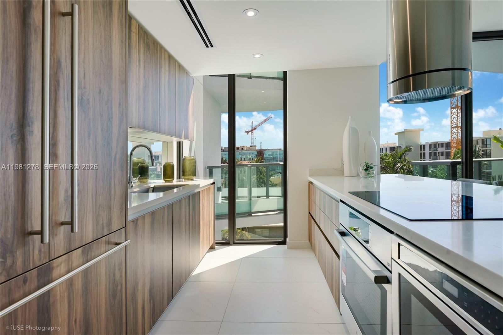 9901 W Bay Harbor Dr # 303