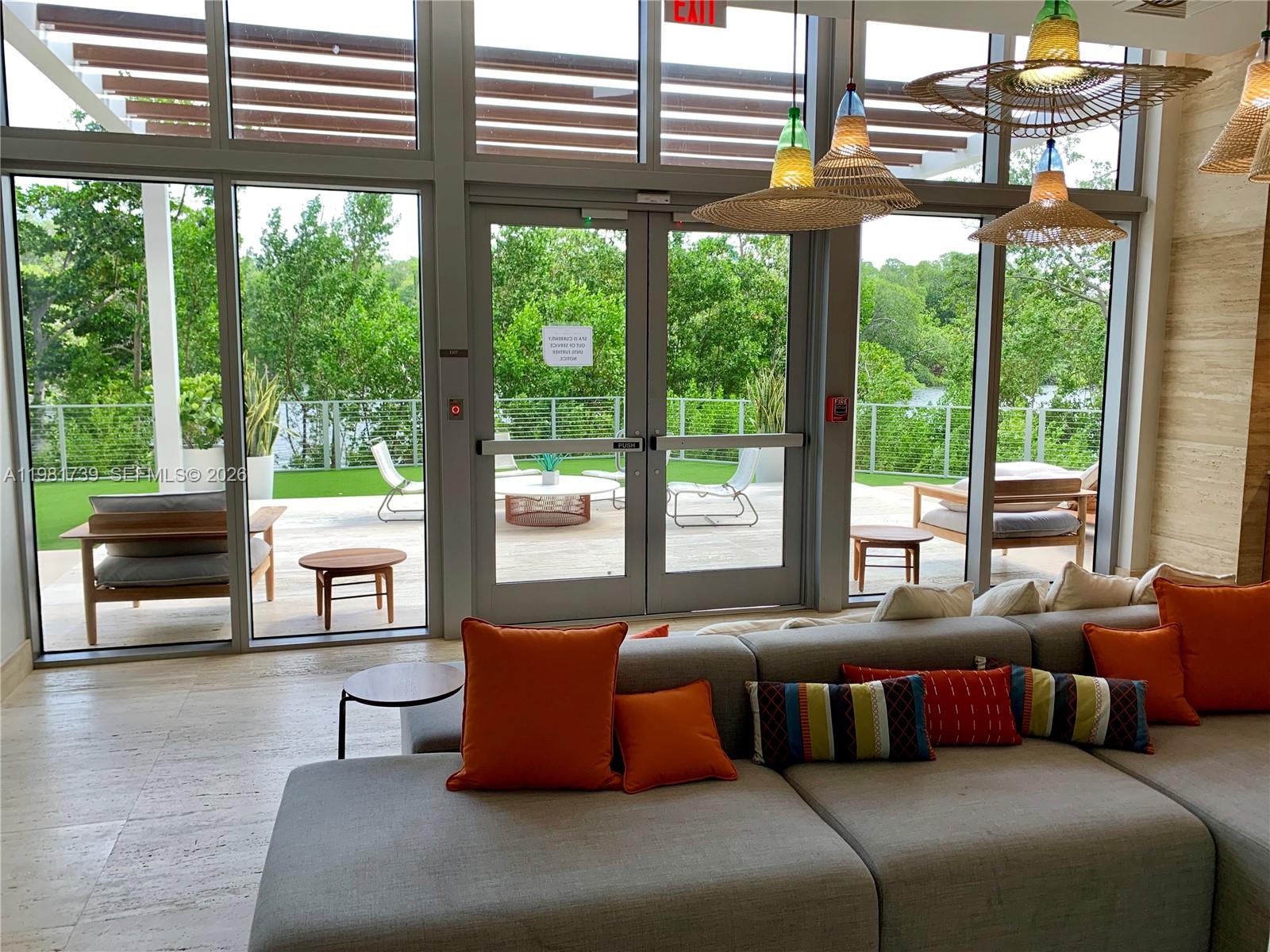 16385 Biscayne Blvd # 1104