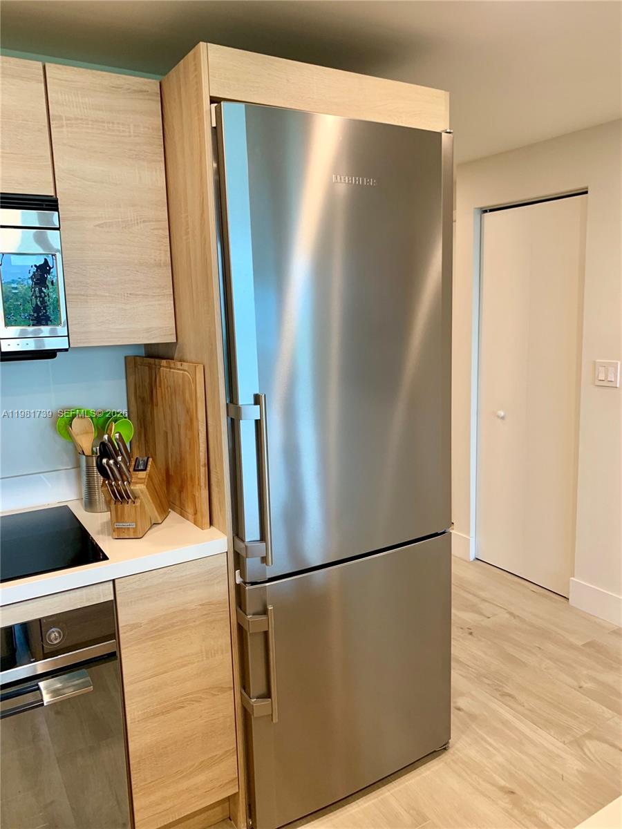 16385 Biscayne Blvd # 1104