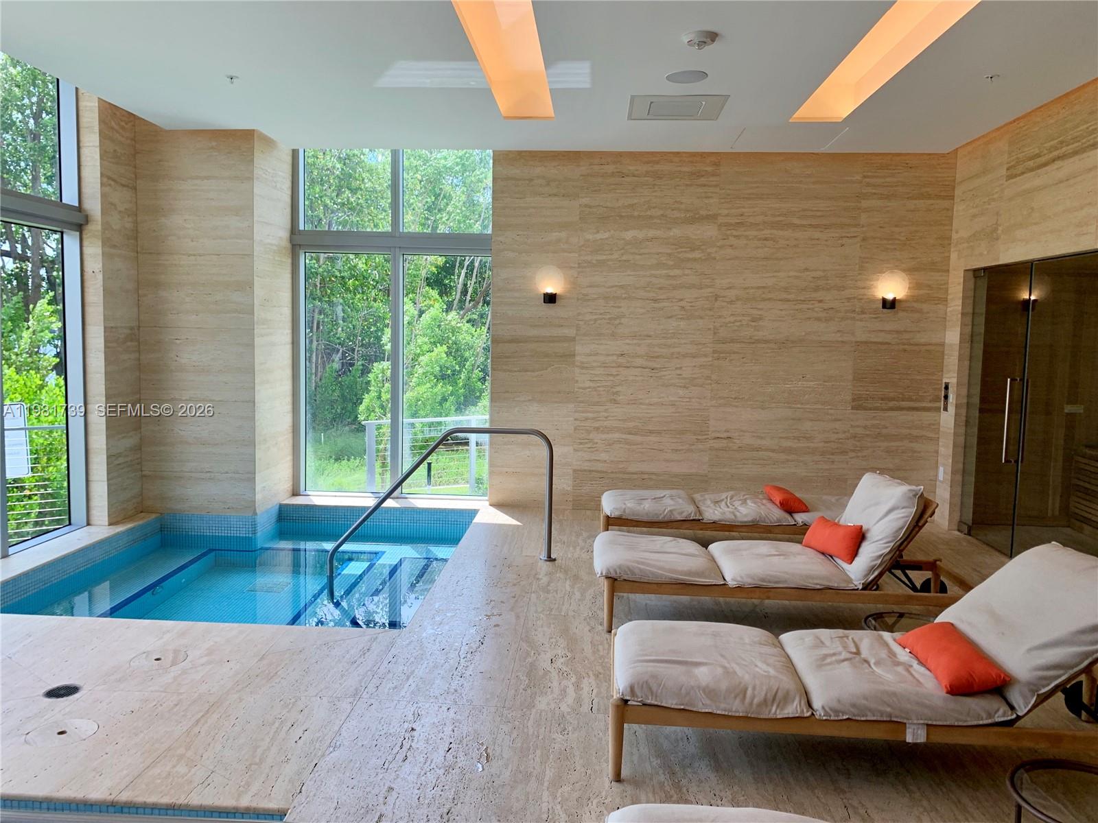 16385 Biscayne Blvd # 1104