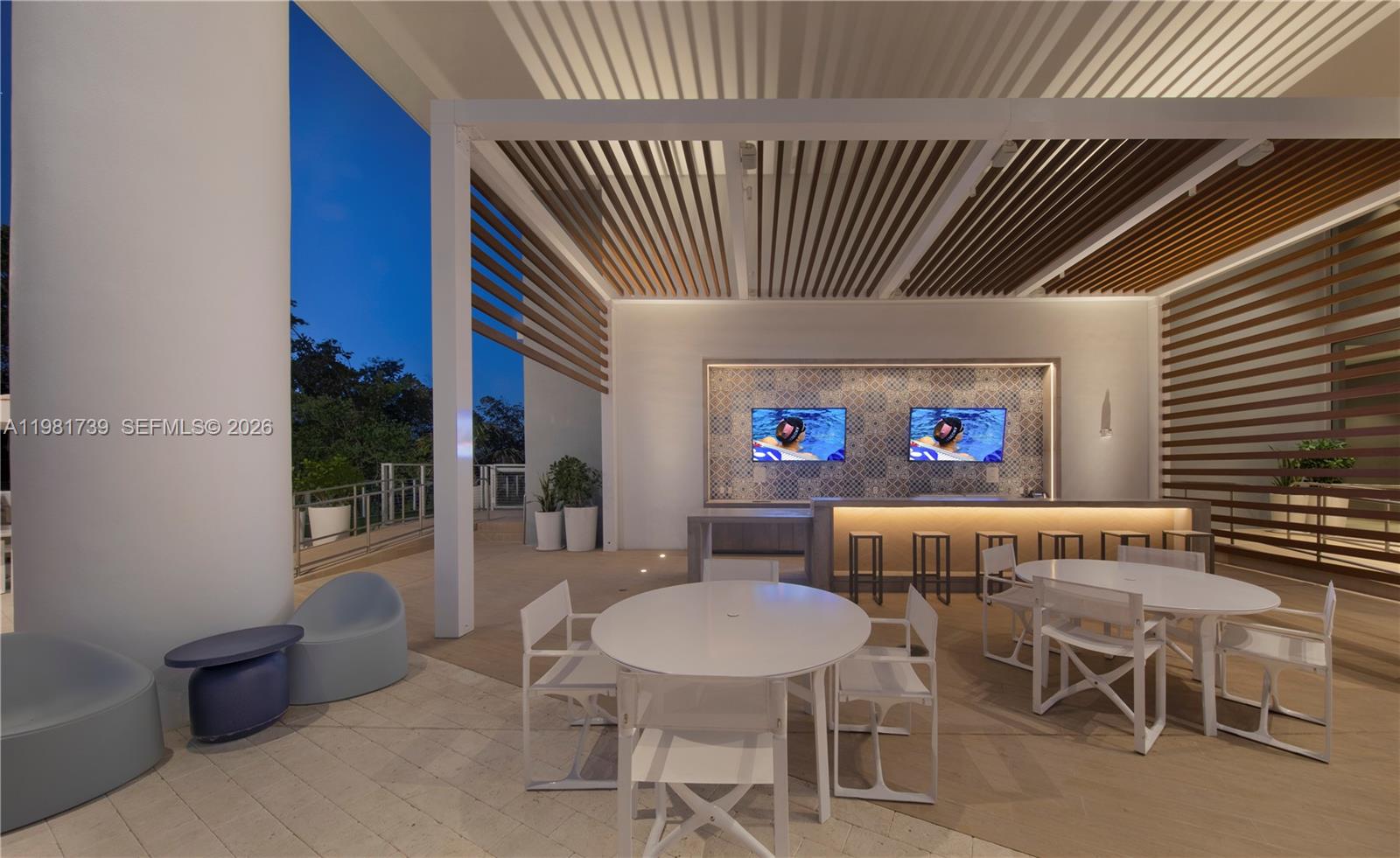 16385 Biscayne Blvd # 1104