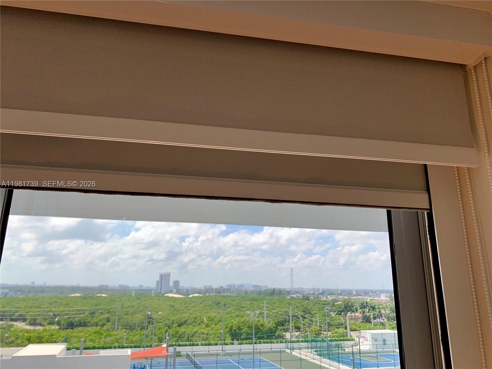 16385 Biscayne Blvd # 1104