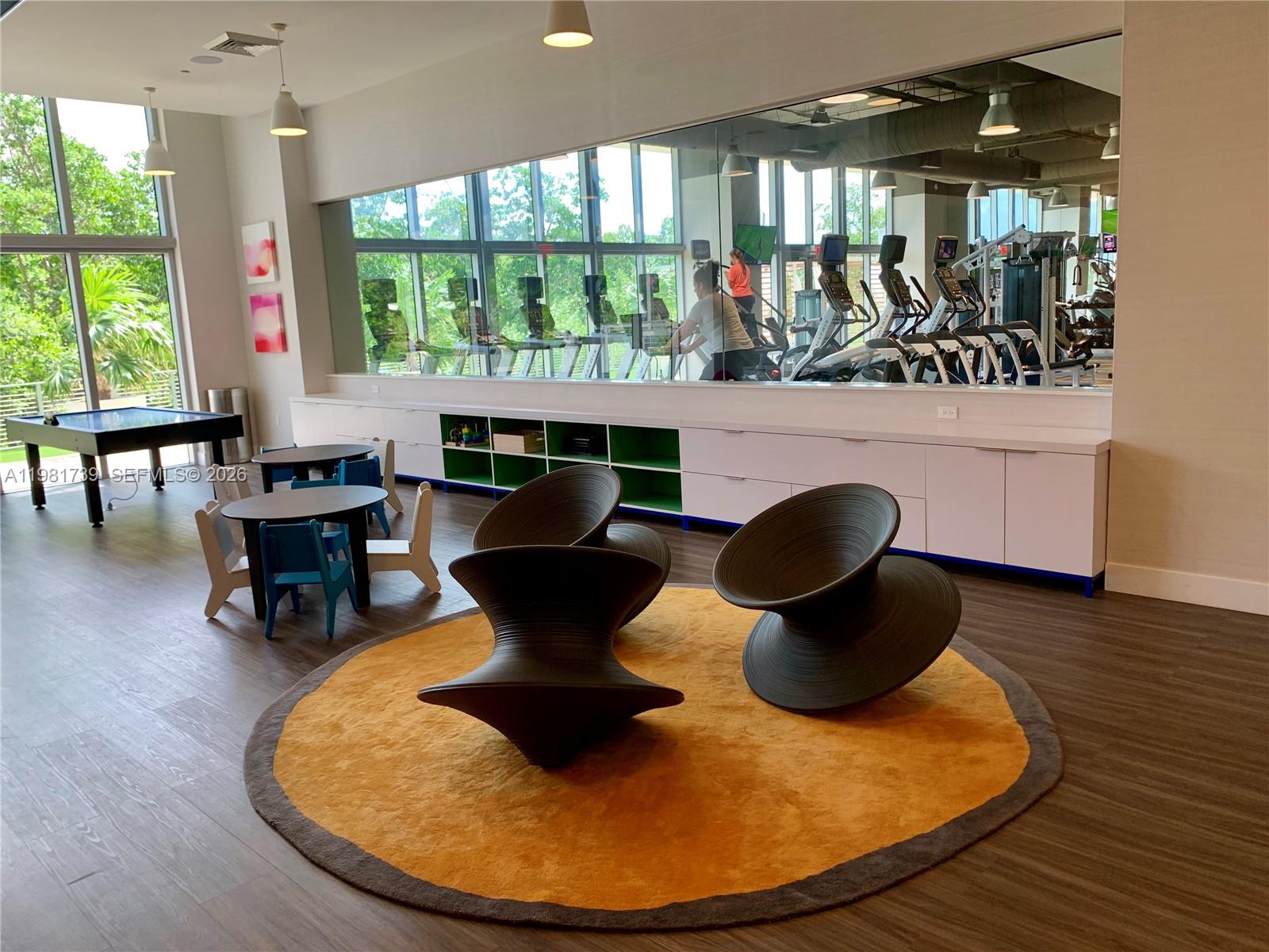 16385 Biscayne Blvd # 1104