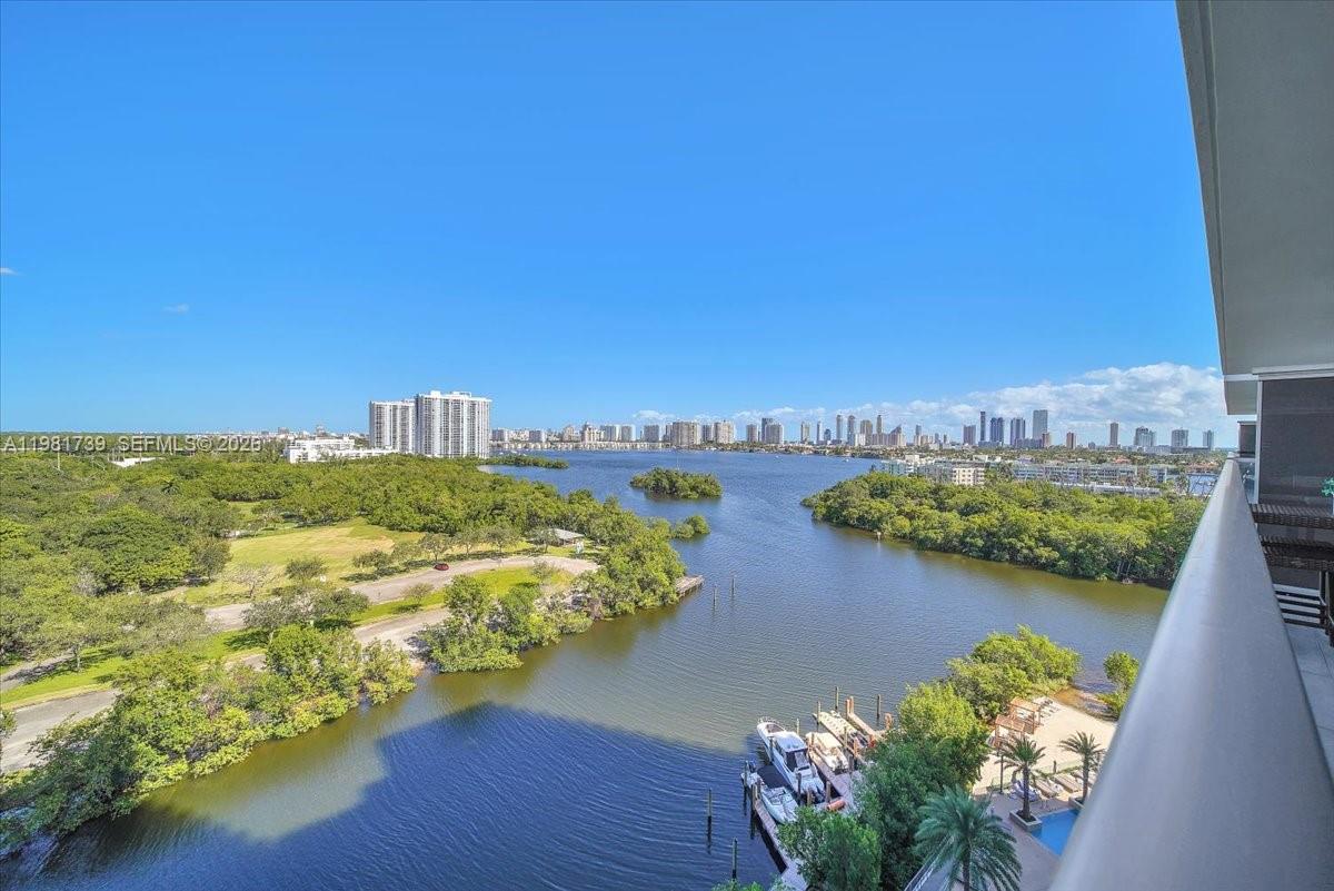 16385 Biscayne Blvd # 1104