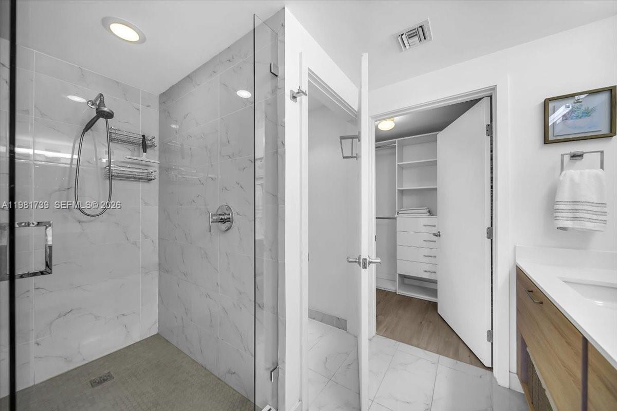 16385 Biscayne Blvd # 1104