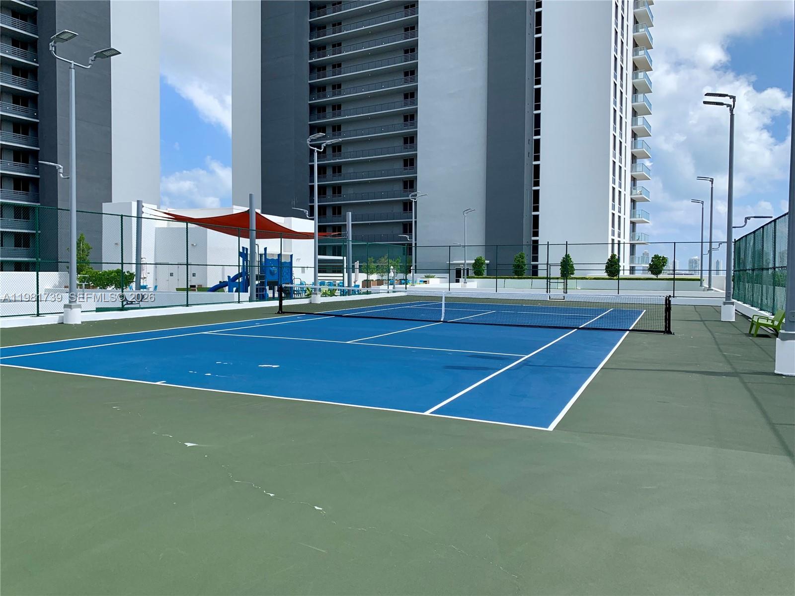 16385 Biscayne Blvd # 1104