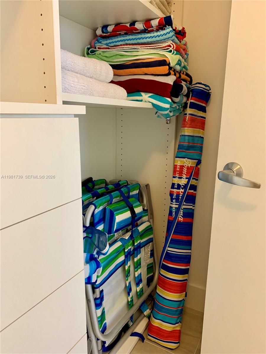 16385 Biscayne Blvd # 1104