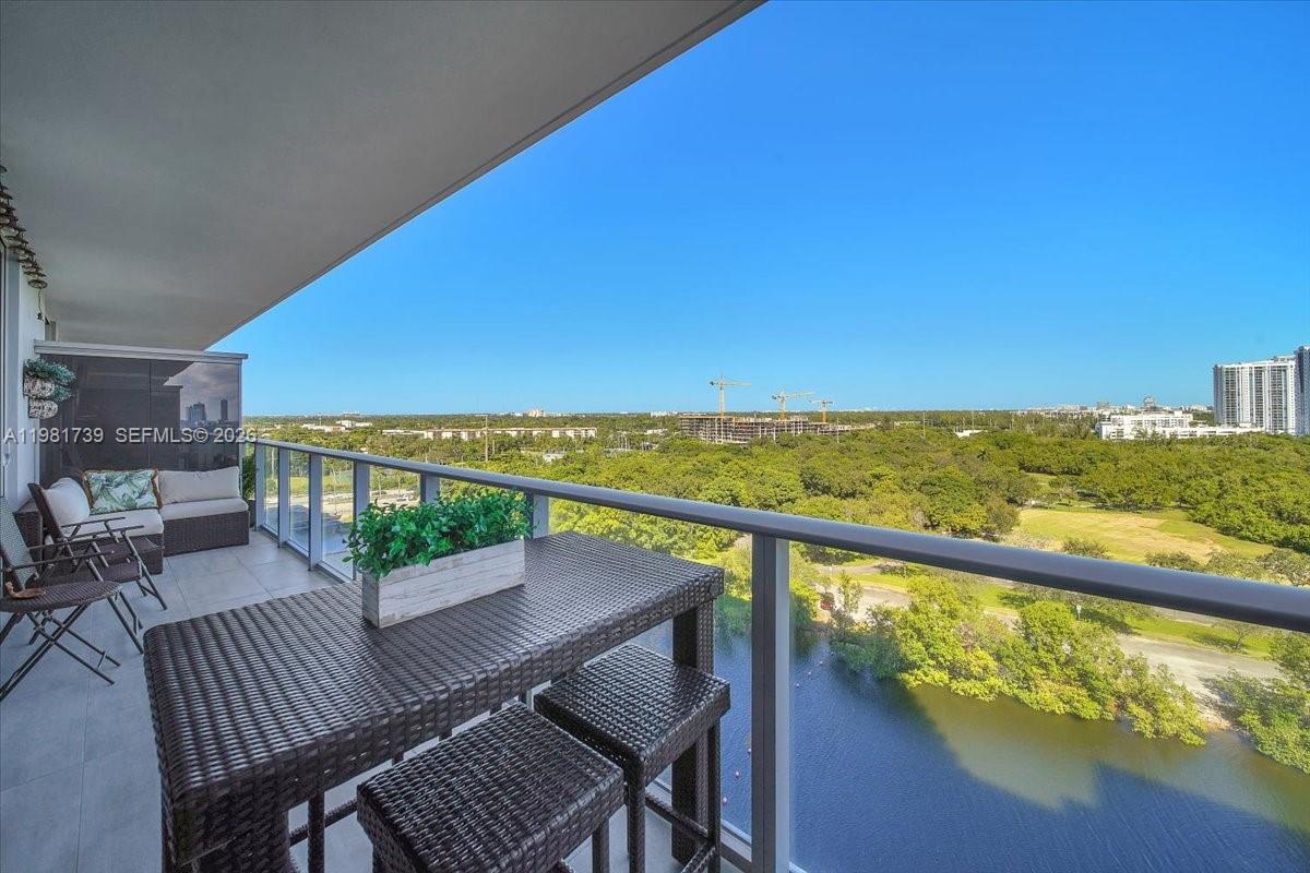 16385 Biscayne Blvd # 1104