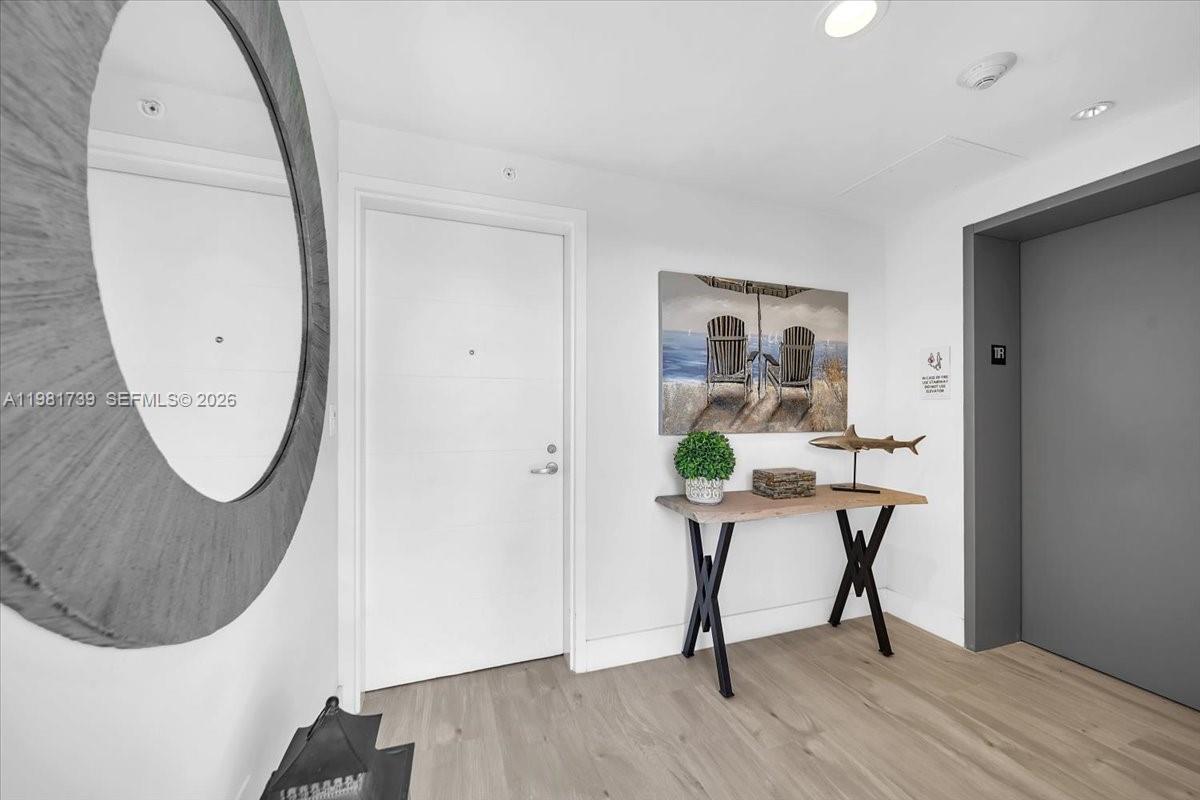 16385 Biscayne Blvd # 1104