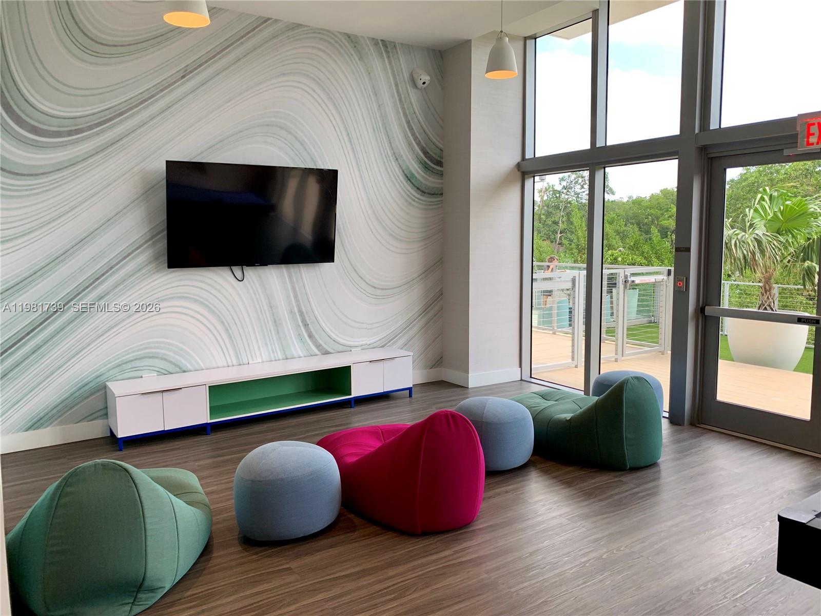 16385 Biscayne Blvd # 1104