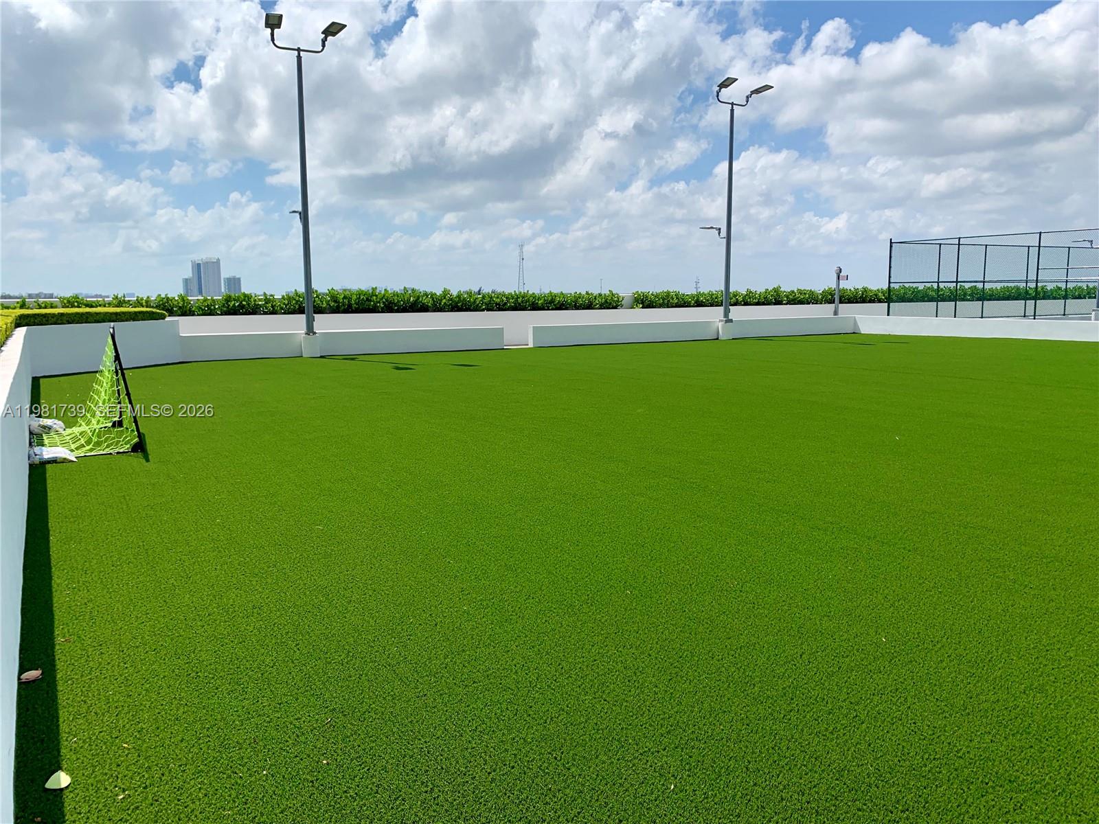 16385 Biscayne Blvd # 1104