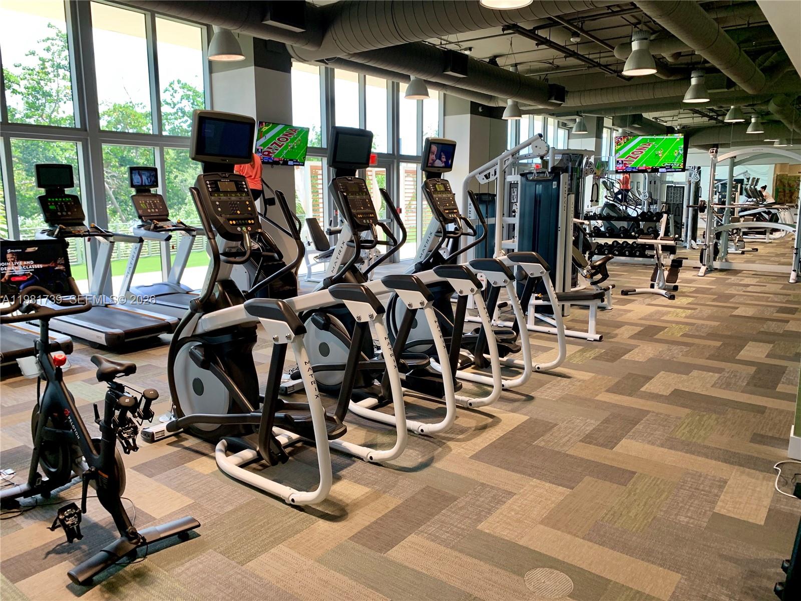 16385 Biscayne Blvd # 1104