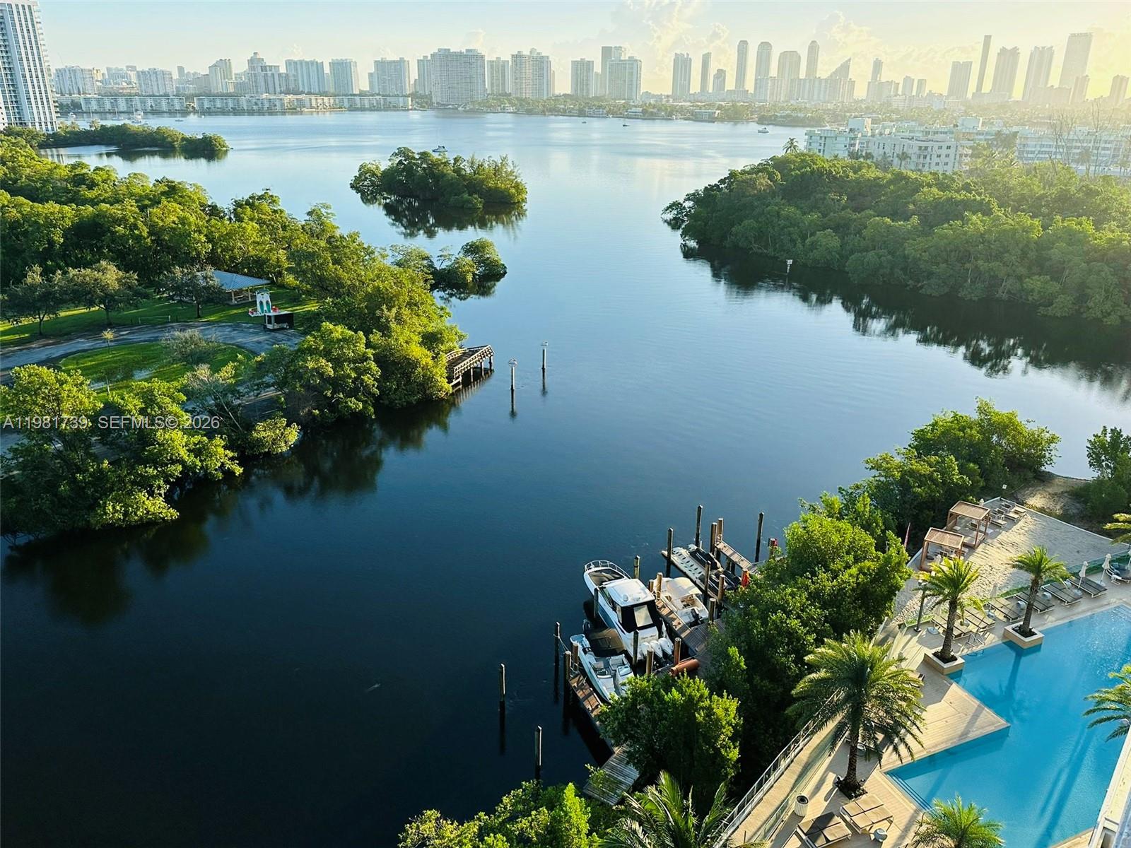 16385 Biscayne Blvd # 1104