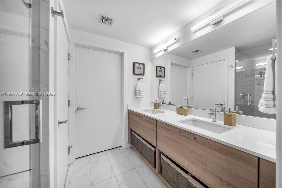 16385 Biscayne Blvd # 1104