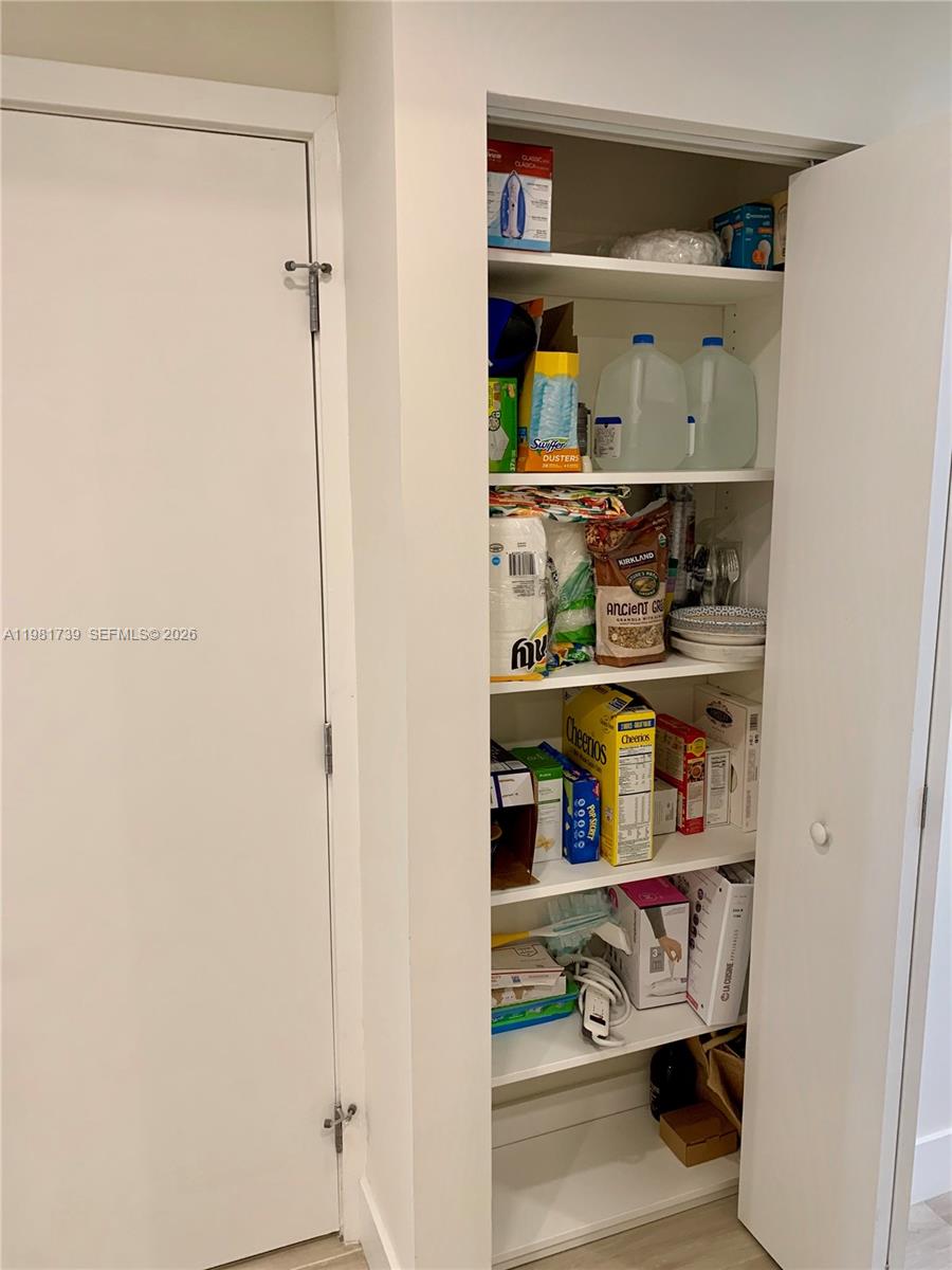 16385 Biscayne Blvd # 1104