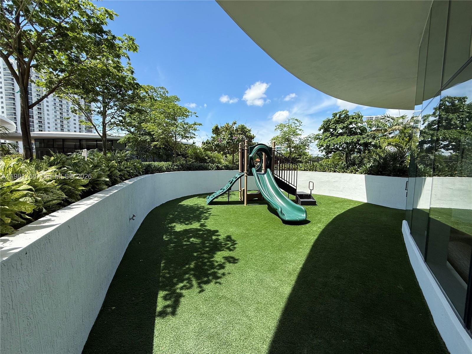 700 NE 24th ST # 2402