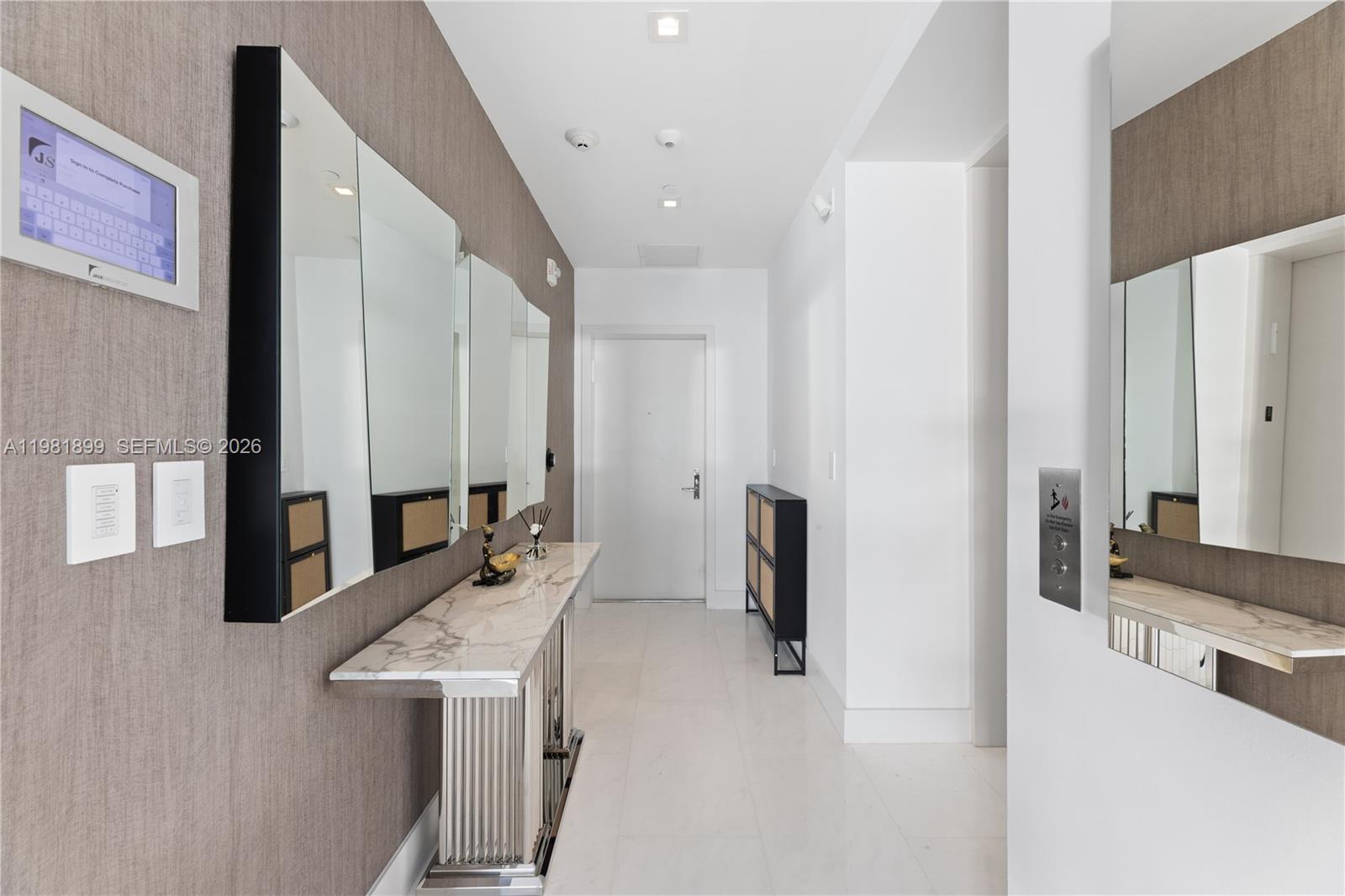 16901 Collins Ave # 802