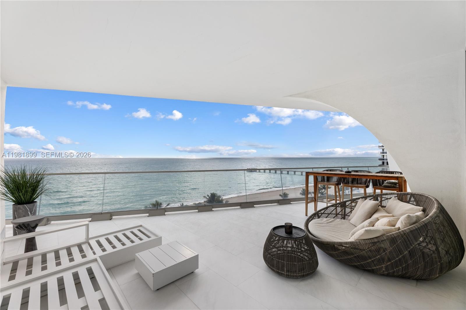 16901 Collins Ave # 802