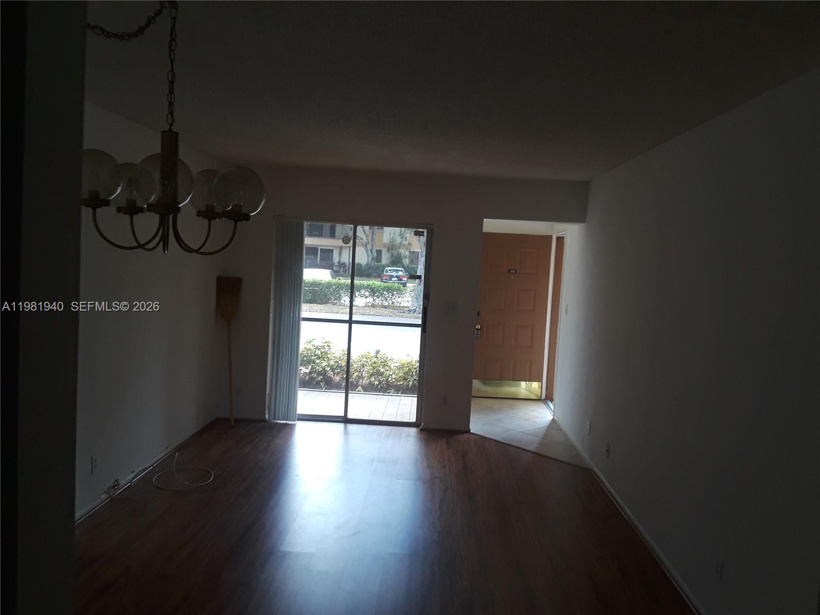 107 Gardens Dr # 106