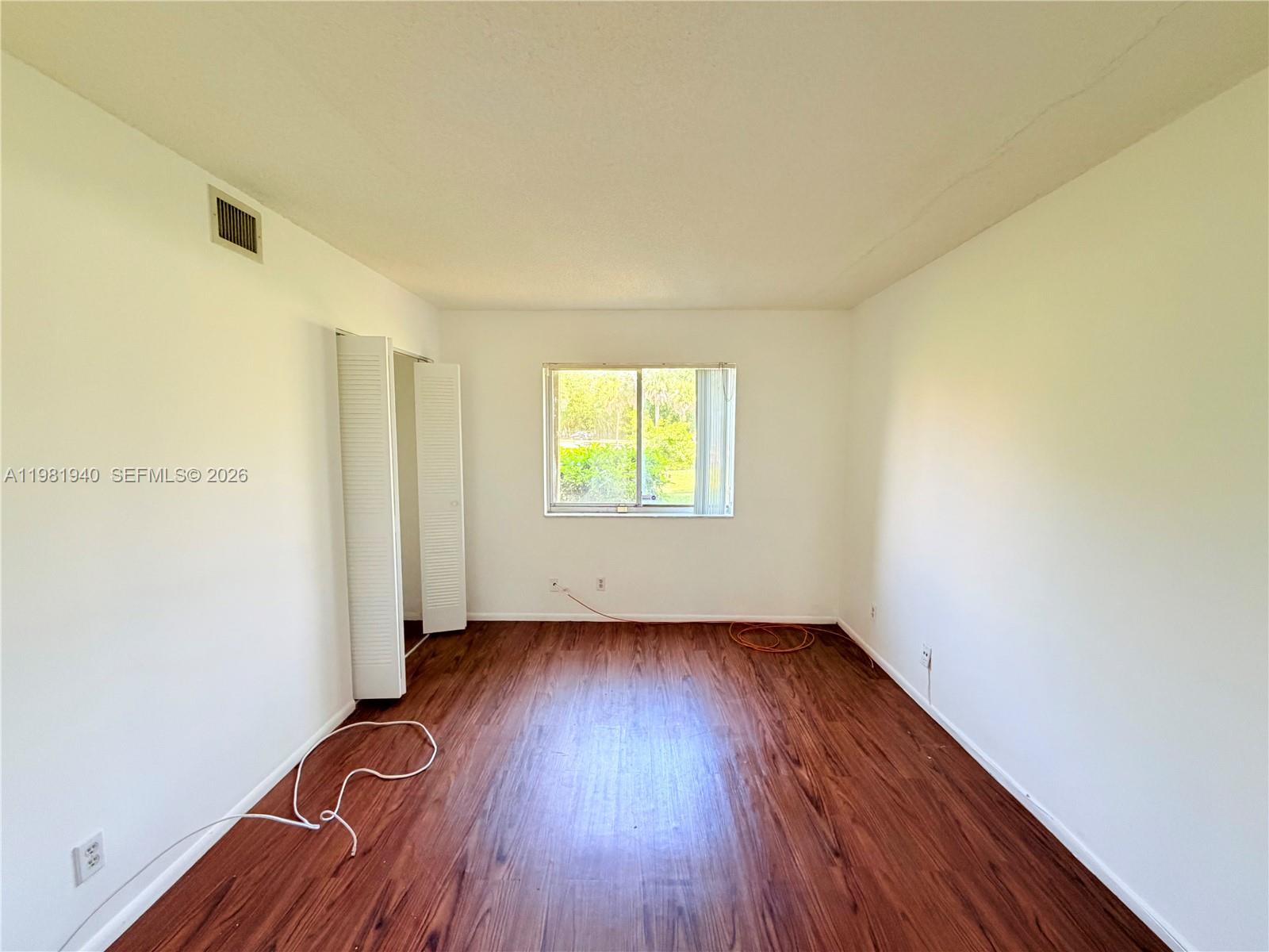 107 Gardens Dr # 106