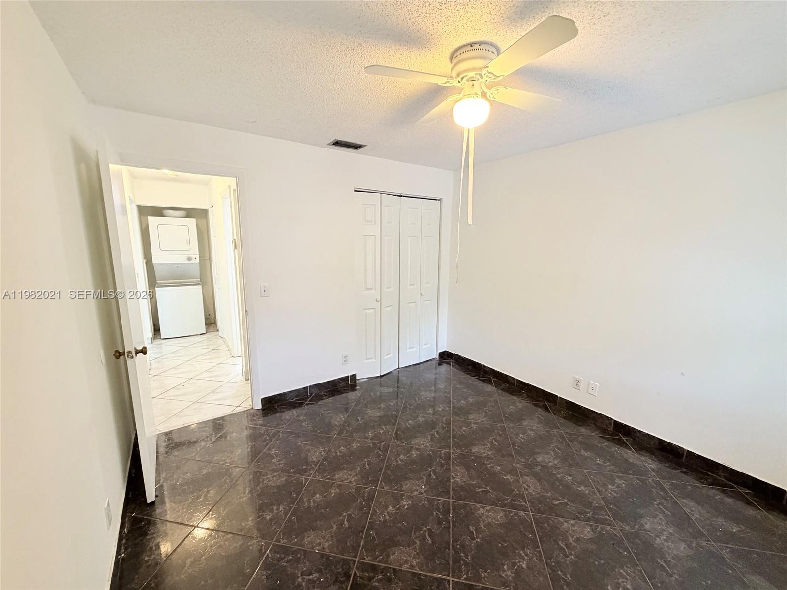 206 Lake Pointe Dr # 206