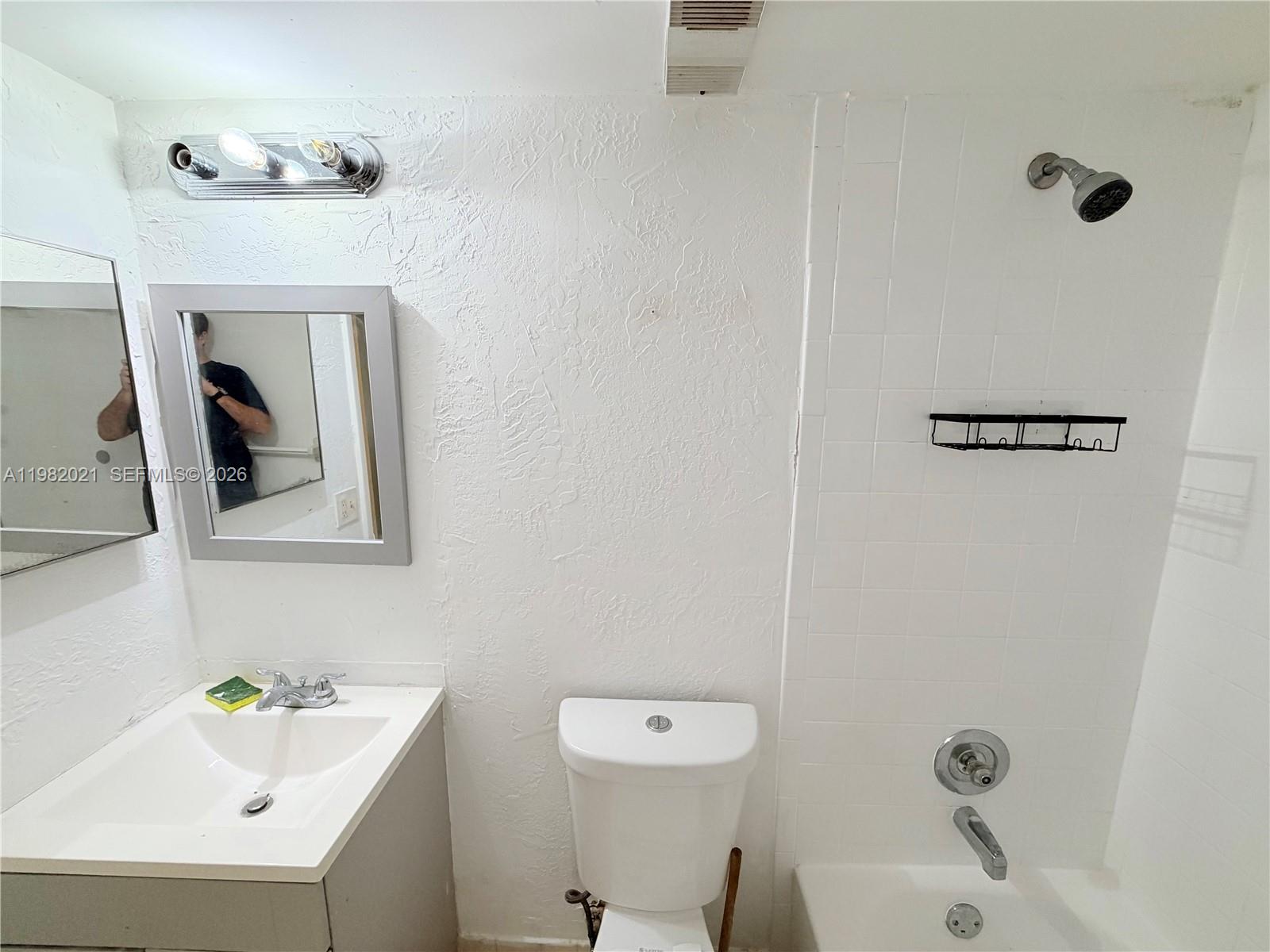 206 Lake Pointe Dr # 206