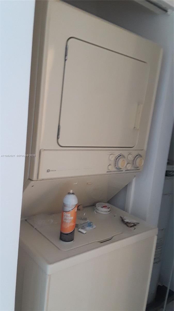 206 Lake Pointe Dr # 206