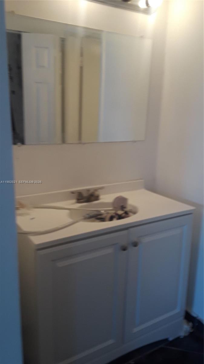 206 Lake Pointe Dr # 206