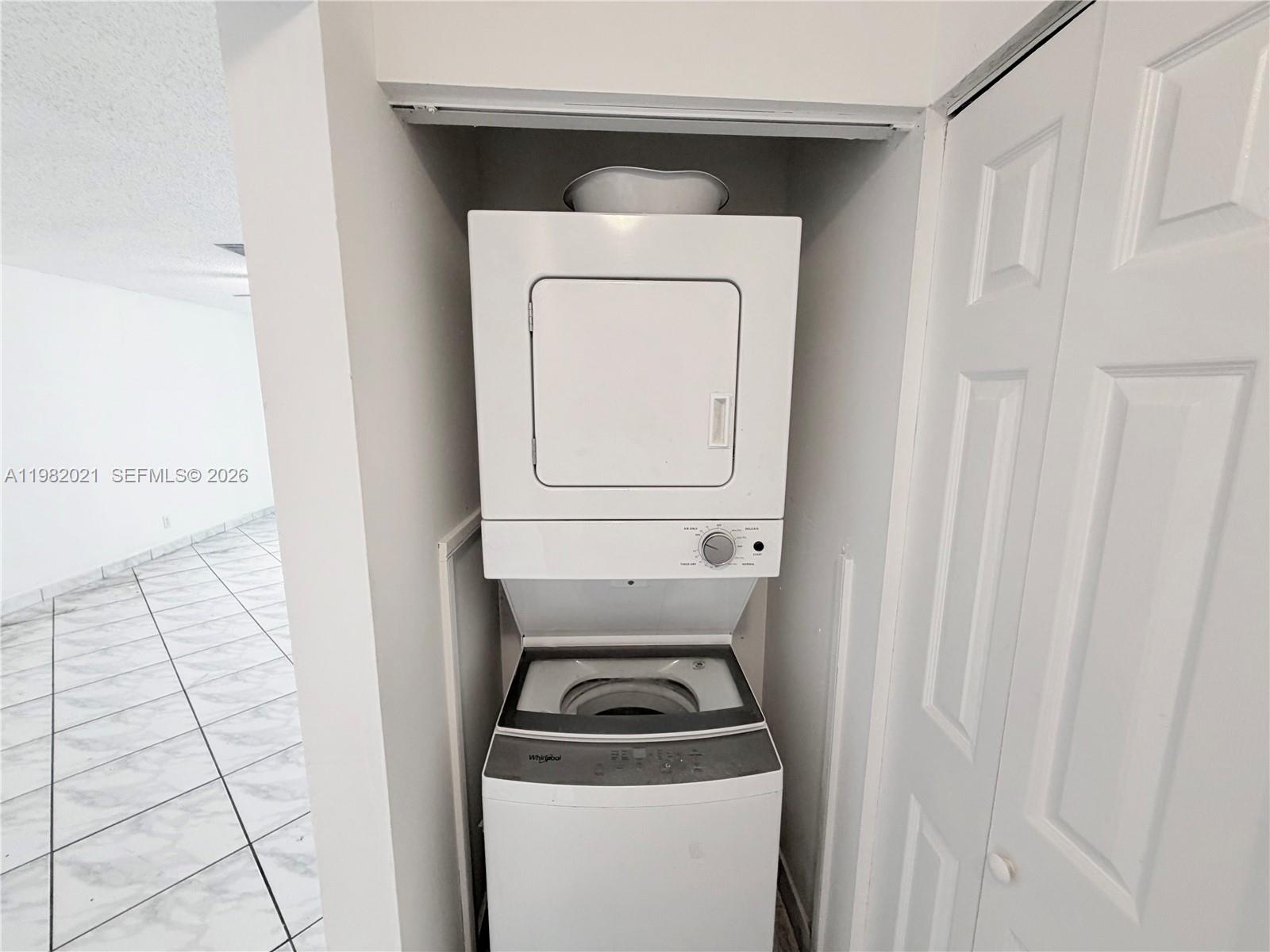 206 Lake Pointe Dr # 206