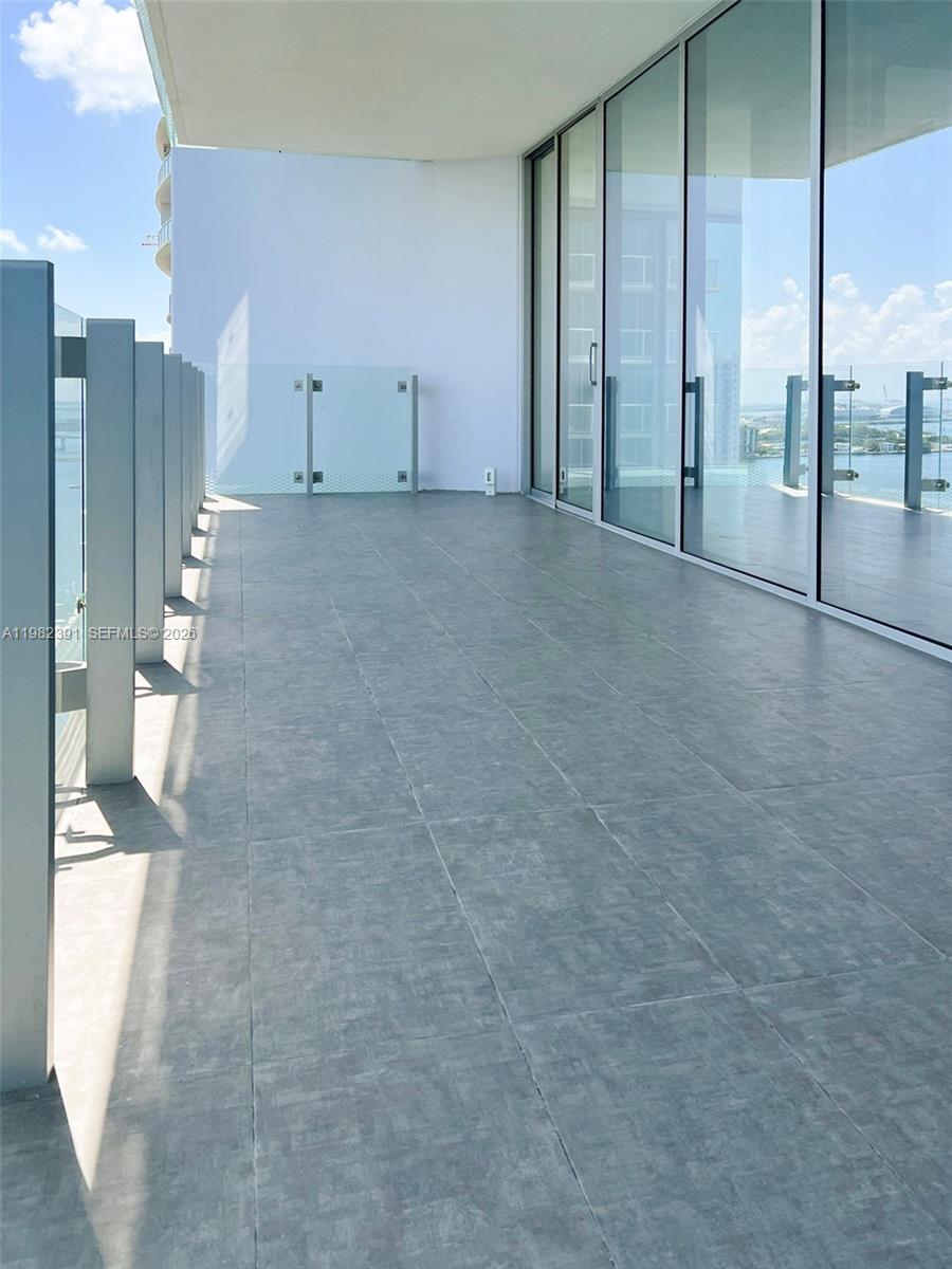 700 NE 26th Ter # 2303