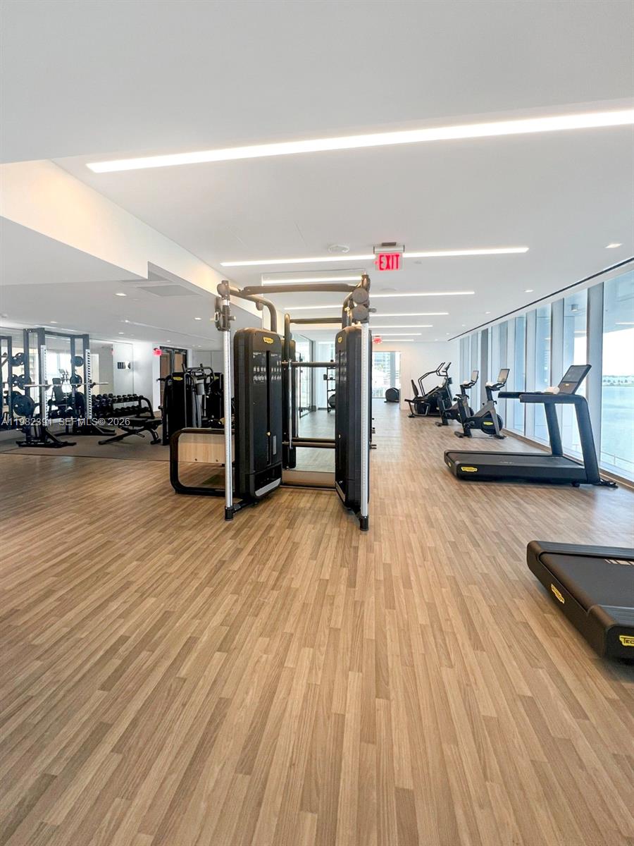 700 NE 26th Ter # 2303