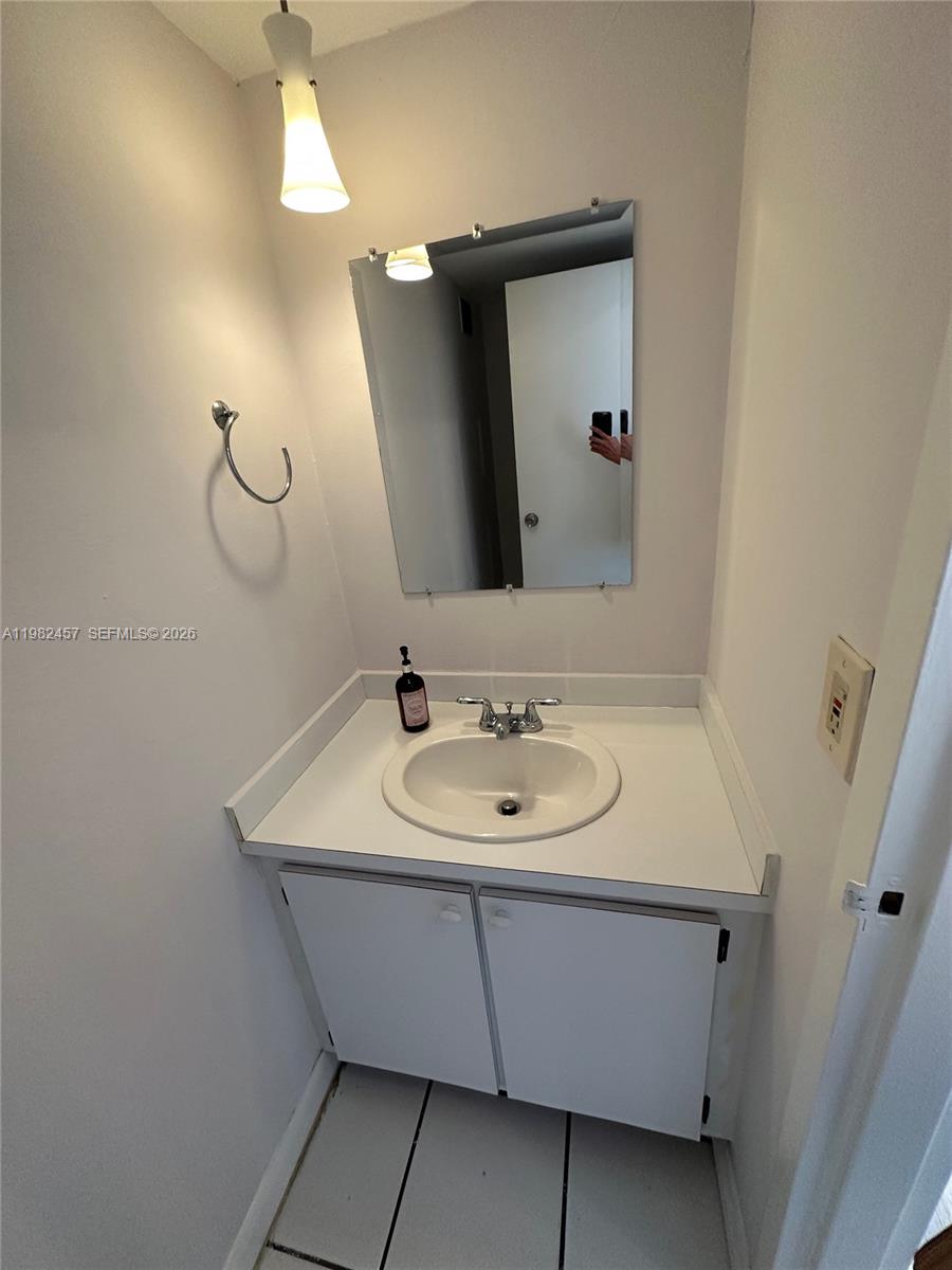 200 SE 15th Rd # 15H