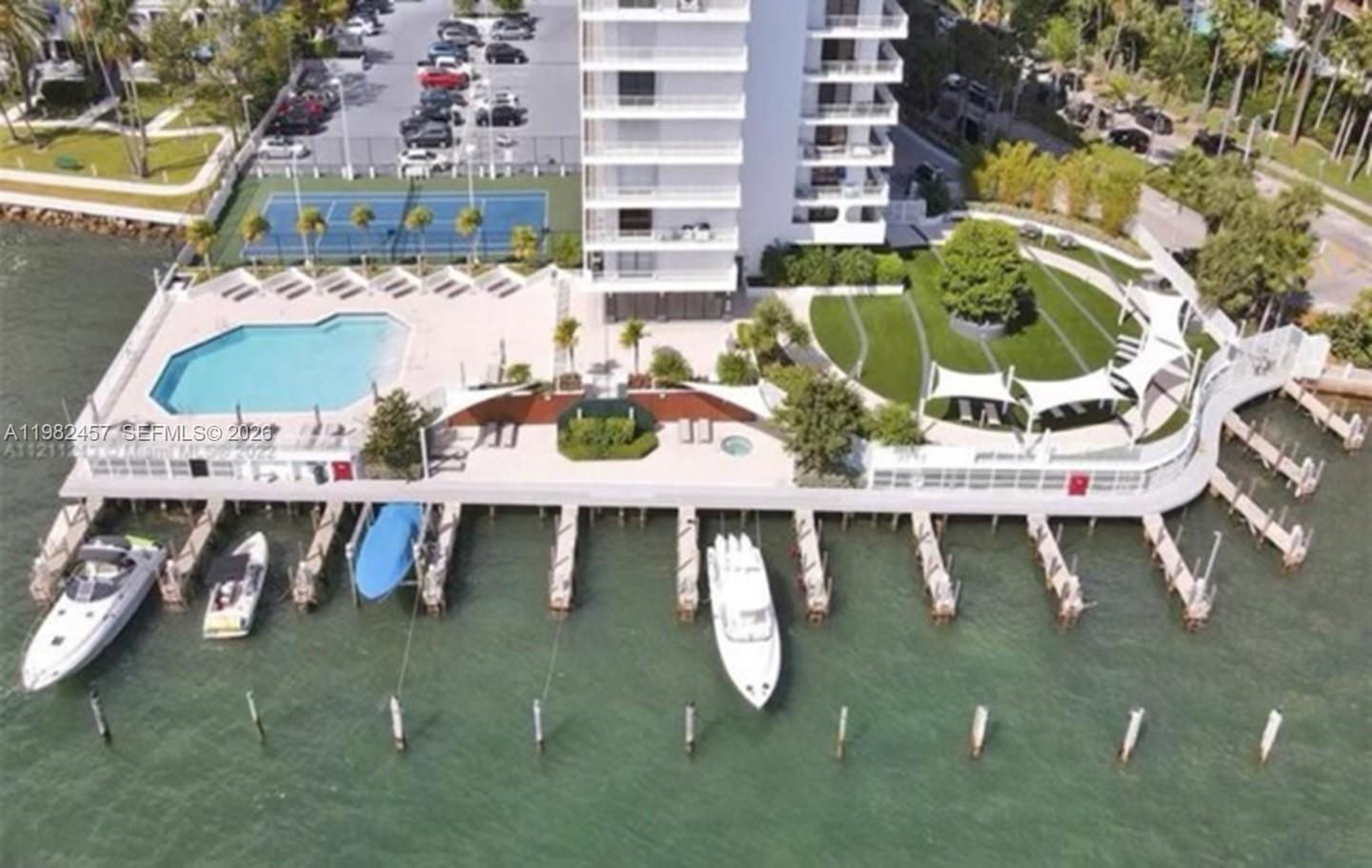 200 SE 15th Rd # 15H