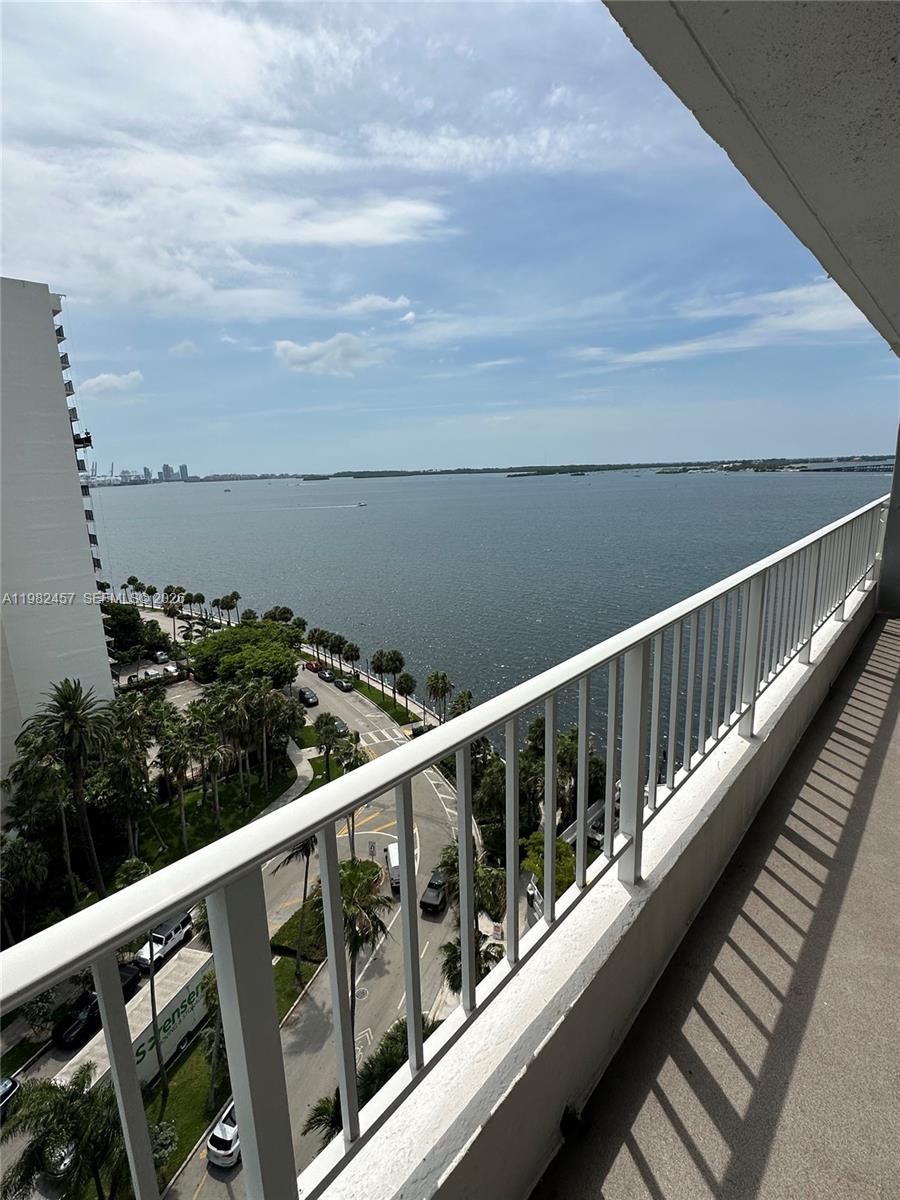 200 SE 15th Rd # 15H