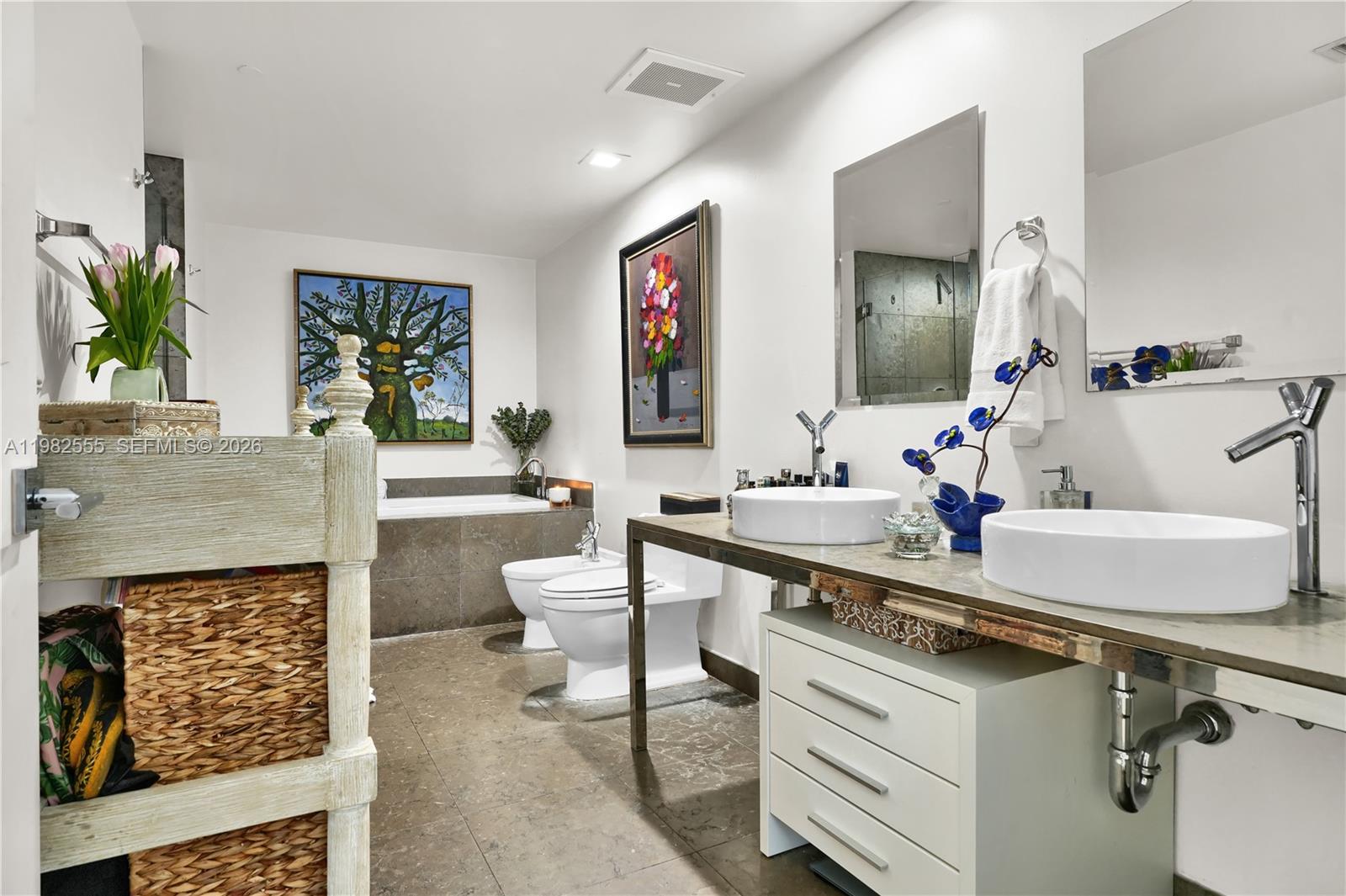 465 Brickell Ave # 702