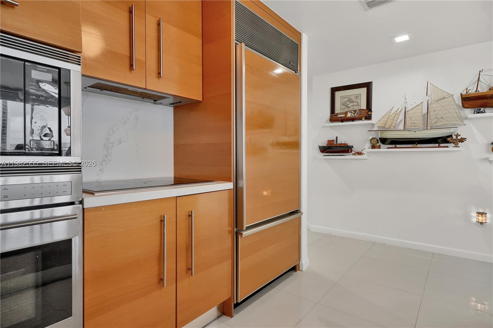 465 Brickell Ave # 702