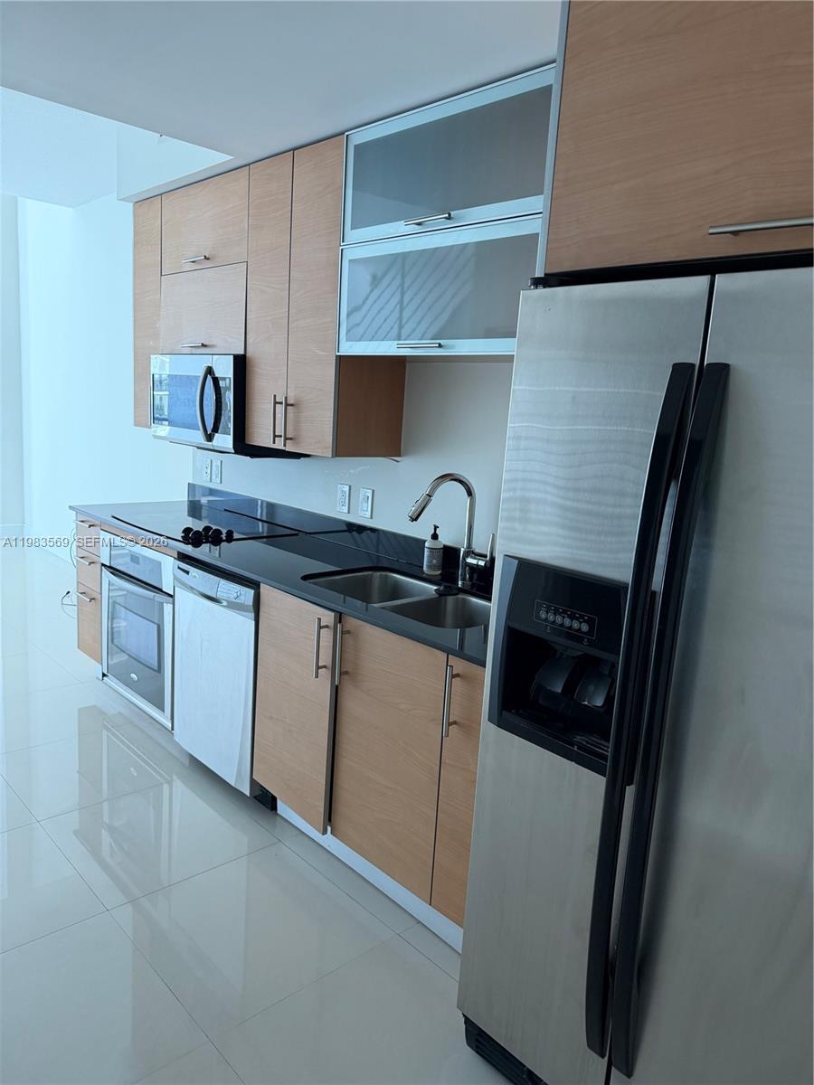 60 SW 13th St # 1806